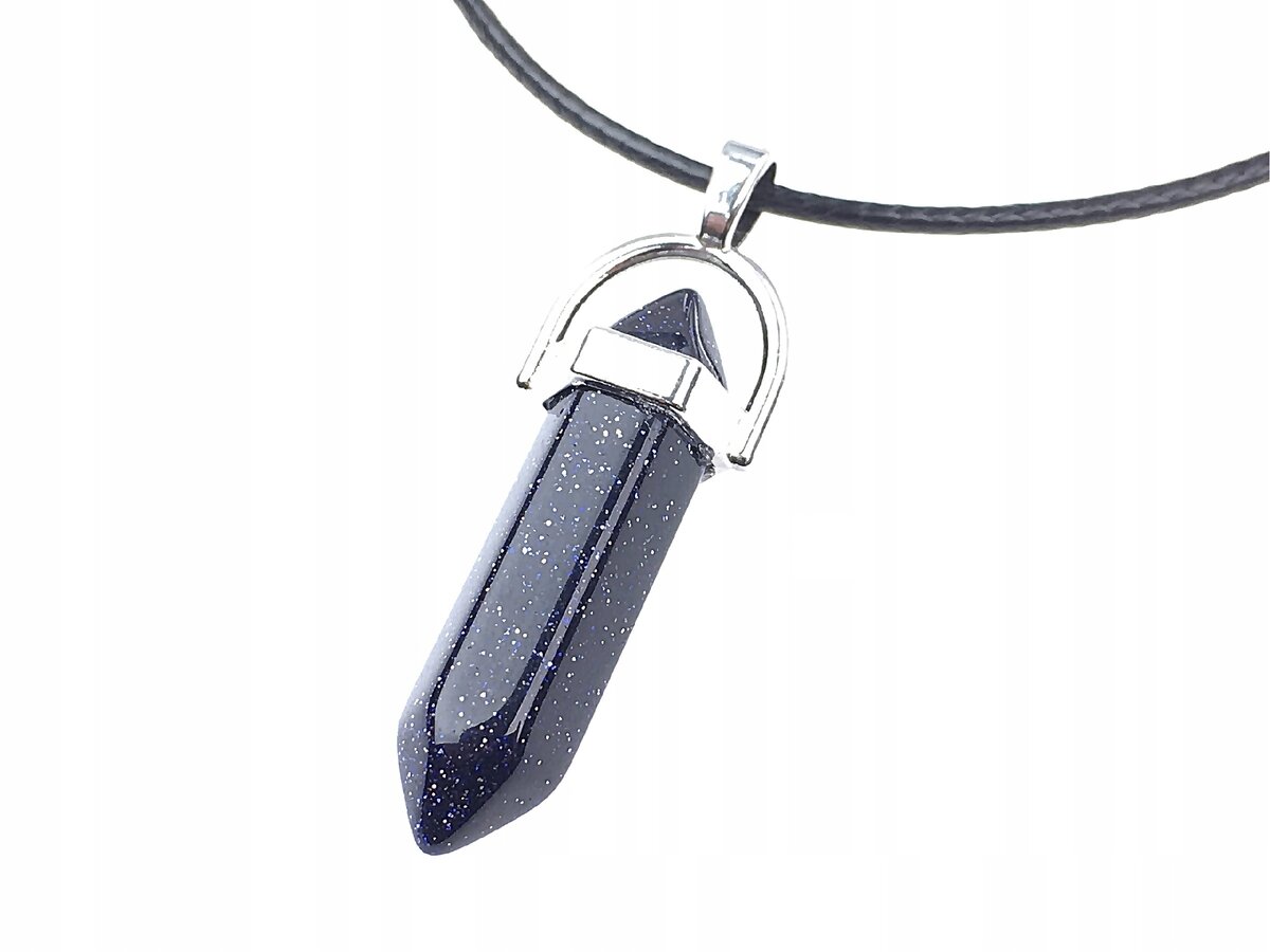 Камень-амулет.