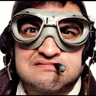 Фото из открытых источников. Мастерская Щеголькова предупреждает о вреде никотина.