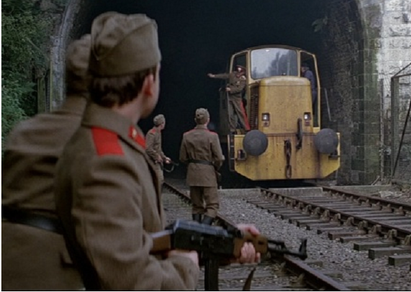 Странный АК с магазином от ПП