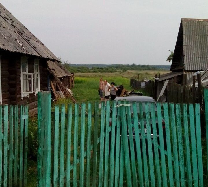 Даже очень старый дом можно сделать комфортным своими руками. Фото До/После.