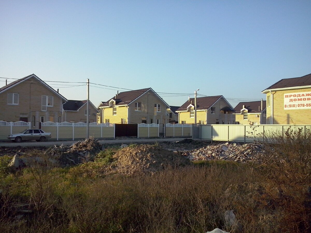 Коттеджный поселок в пригороде Краснодара. 