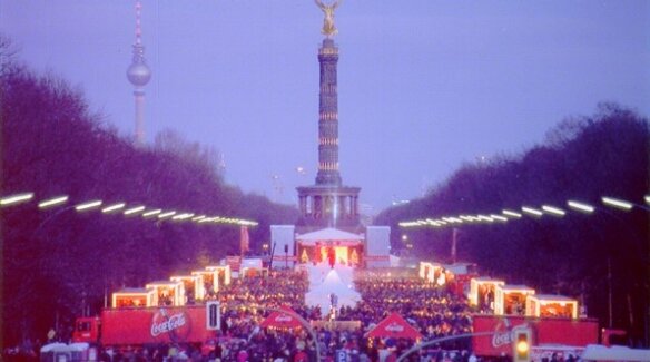 Берлин, первый тур «Каравана» Coca-Cola в Германии в канун 1997 года