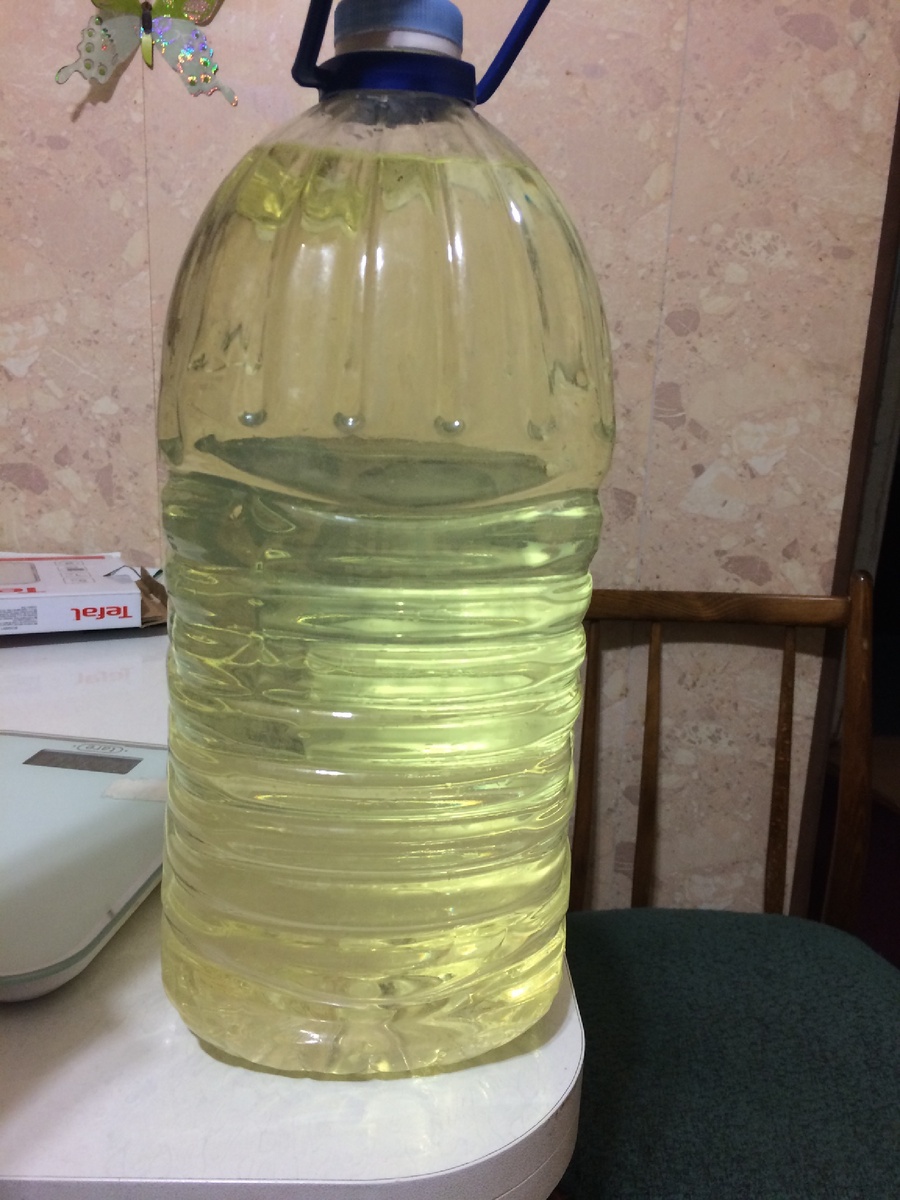 Цвет слегка желтоват.