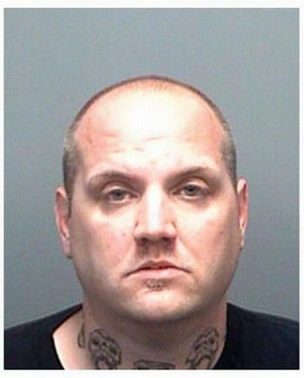 криминал лицо негатив