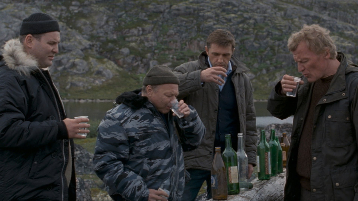 В фильме "Левиафан" действительность выглядит как-то так. Кстати, я была в Териберке, где снимался фильм, - познакомилась там с прекрасными людьми и вообще все там страшно далеко от этой киношной реальности.