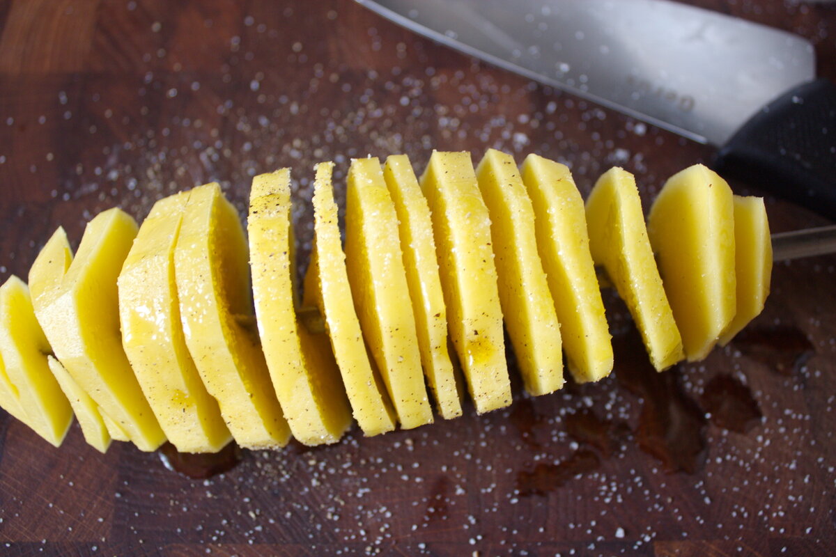 Картофельная спираль: Показываю, как делаю и гарнир, и украшение блюда одной картофелиной