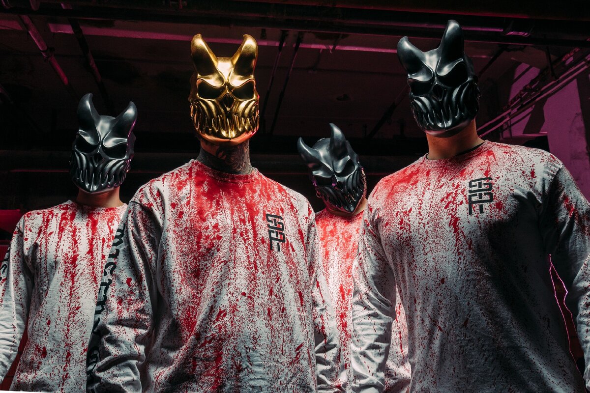 Slaughter to prevail kostolom. Группа Slaughter to Prevail. Slaughter to Prevail маска. Группа Slaughter to Prevail маска.