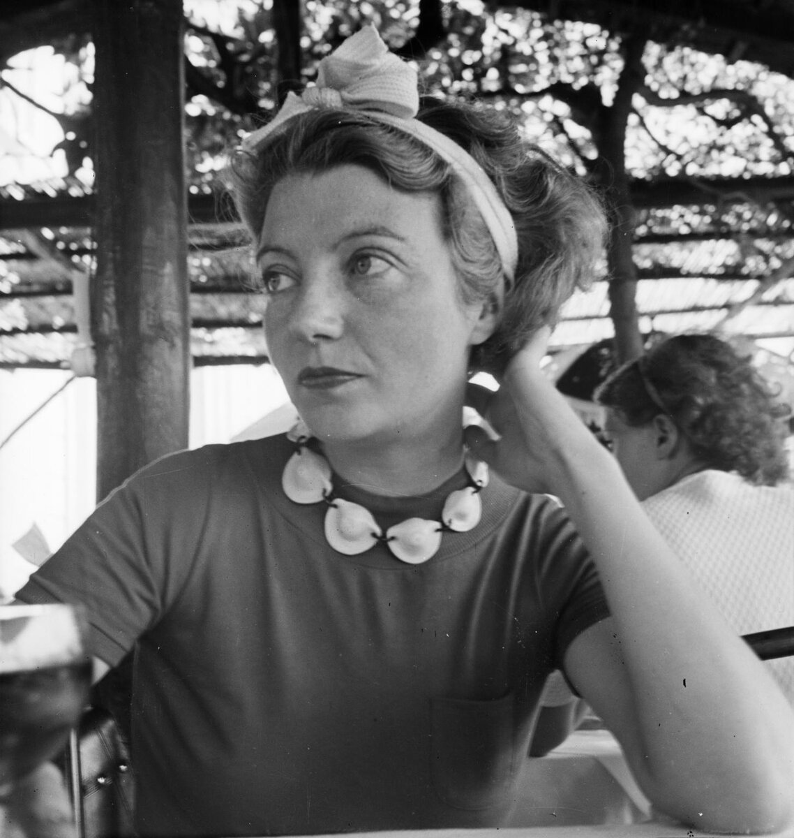 Айлин Агар во Франции, photo by Joseph Bard, 1939.