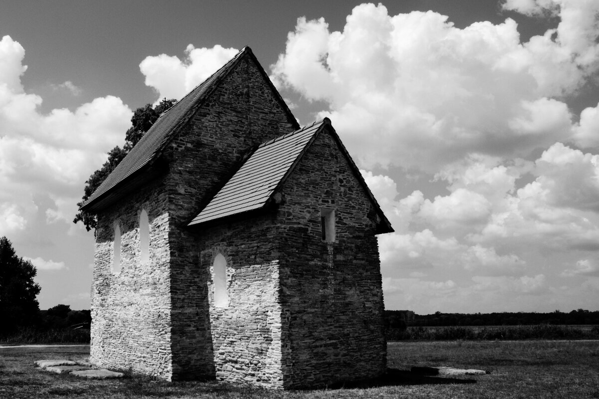 Церковь в Копчанах.  Фото: yandex.ru/images 