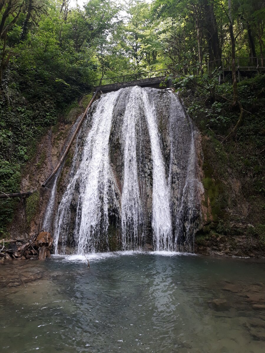 Один из водопадов