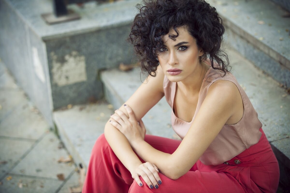 Биография Ханде Догандемир: личная жизнь, карьера, факты из жизни турецкой актрисы