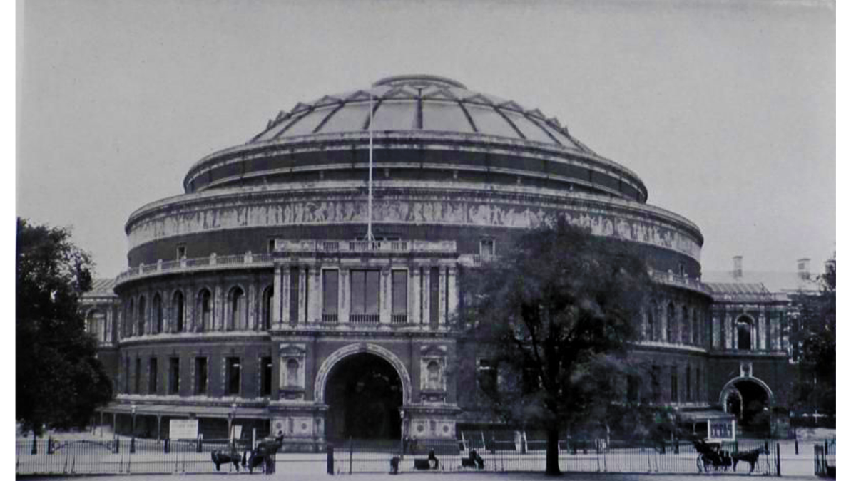 Royal Albert Hall - вид снаружи