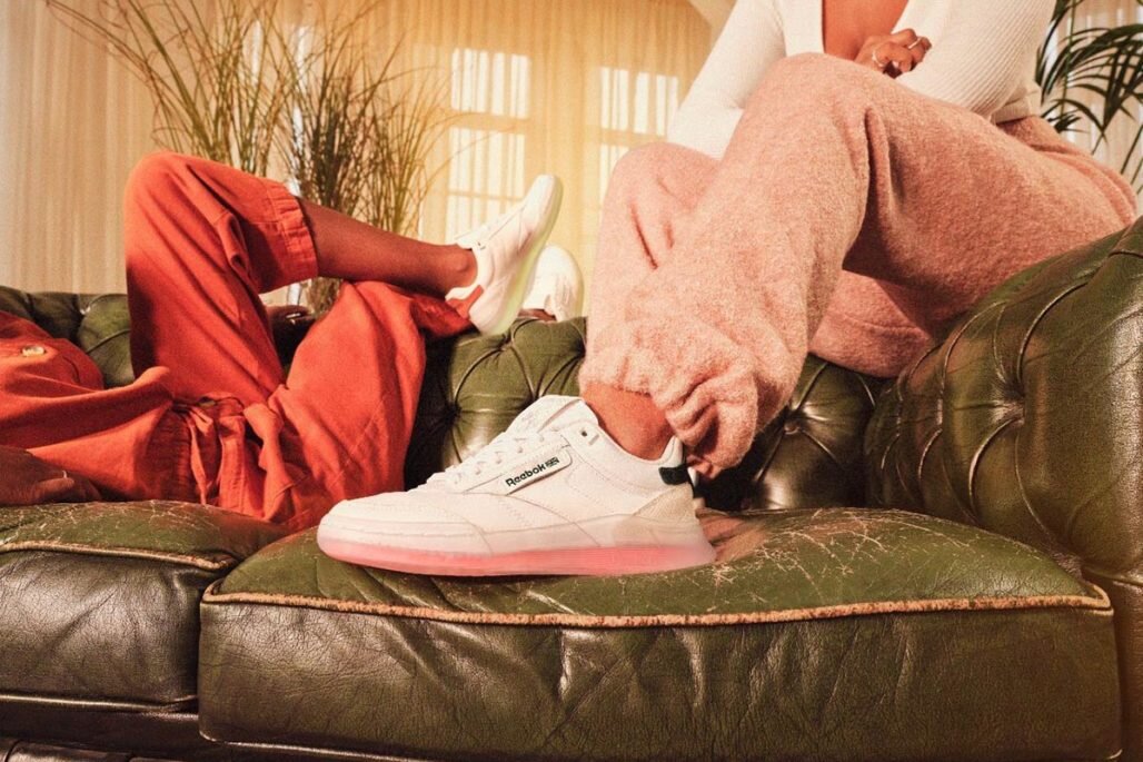 Brandshop — крупнейший продавец кроссовок и модной одежды, предлагающий огромный ассортимент моделей самых разных производителей. Сейчас в магазине проходит очень горячая акция со скидками до 70%. Экономия получается существенная, поэтому не пропустите такую возможность.