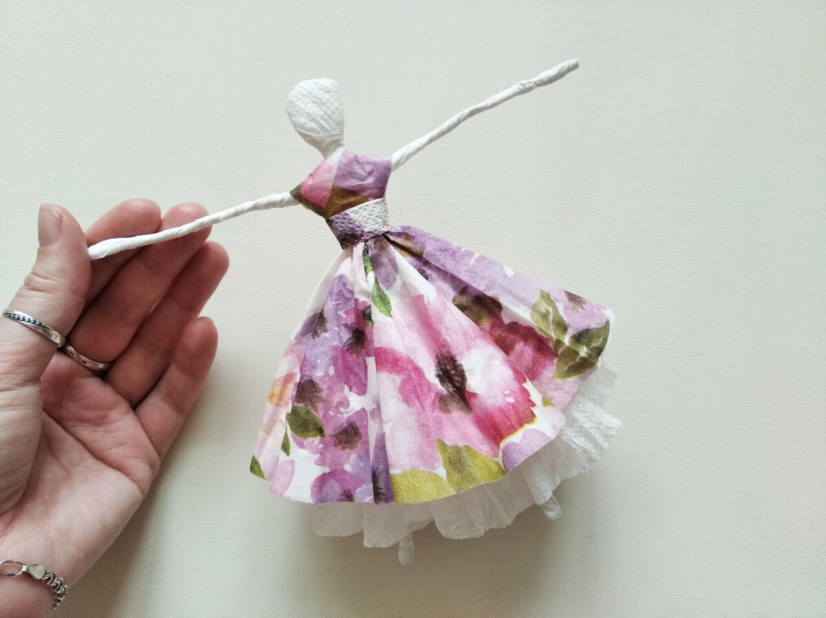 Кукла мотанка.из бумажных салфеток. paper napkin doll