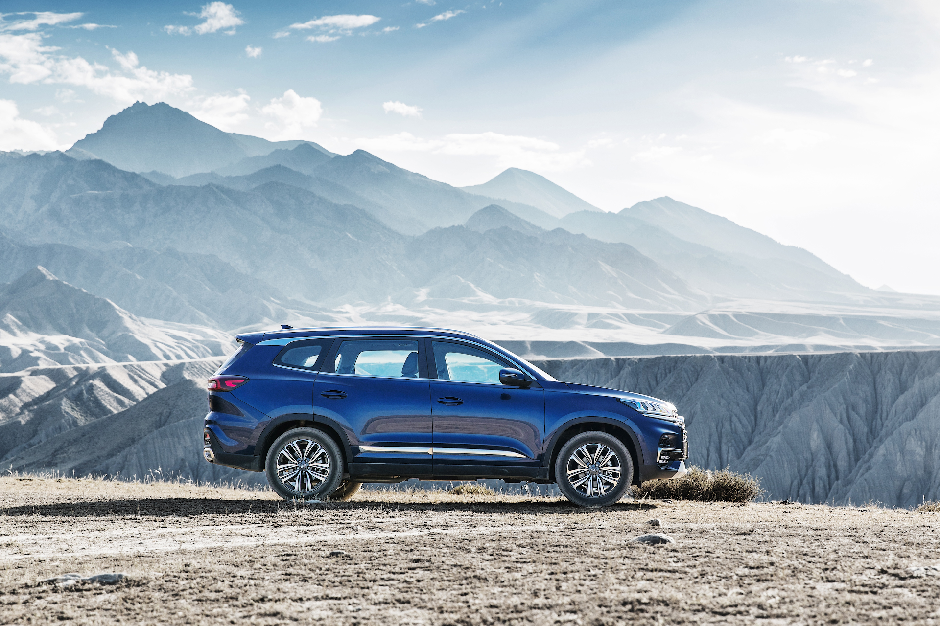 Рестайлинг и панорамная крыша для кроссовера Chery Tiggo 84