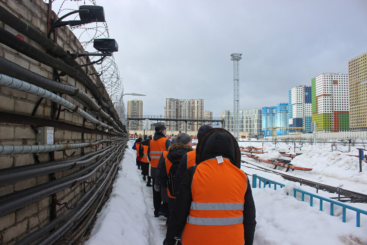 Что будет, если машинист метро уснёт в кабине во время движения? Посетим  депо 