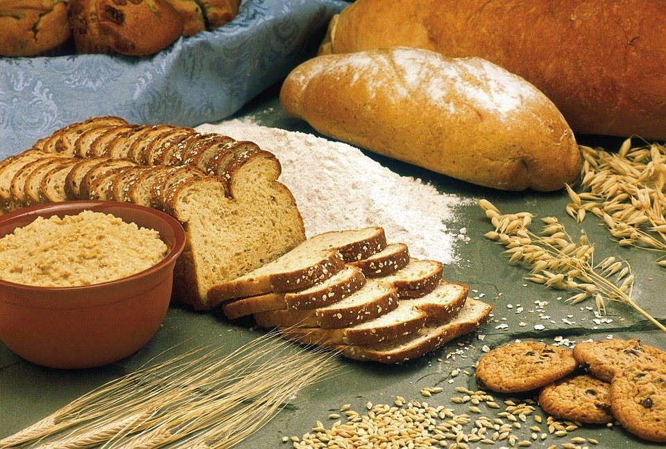 Как раньше в СССР: в России могут начать продавать хлеб без упаковки, сахар и крупы - на развес
