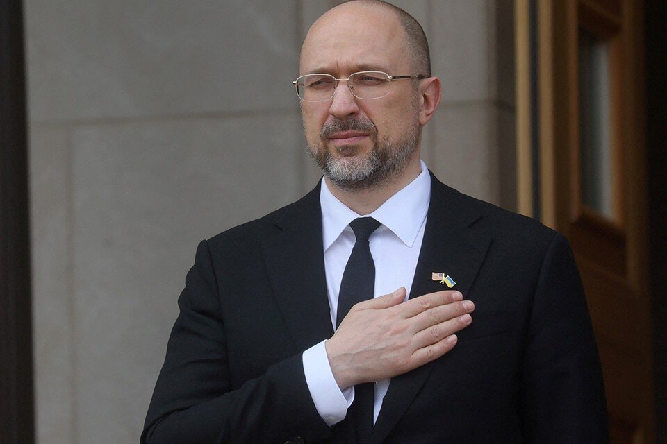 Вот, например, премьер-министр Украины Денис Шмыгаль выдал накануне перл про "газовый ленд-лиз" от США. REUTERS