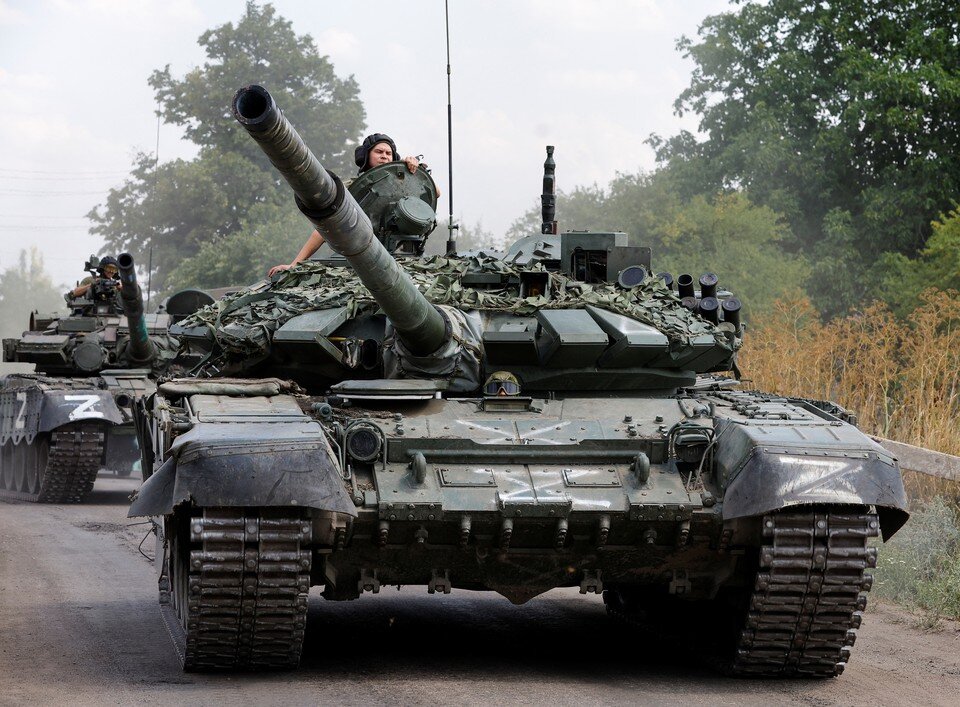     Танк союзных сил на донбасском фронте.  REUTERS