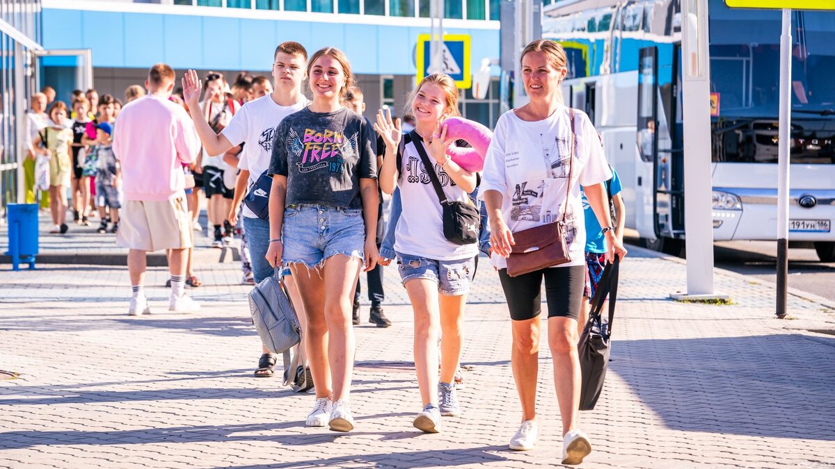    В Югру прибыла вторая оздоровительная смена детей из Макеевки