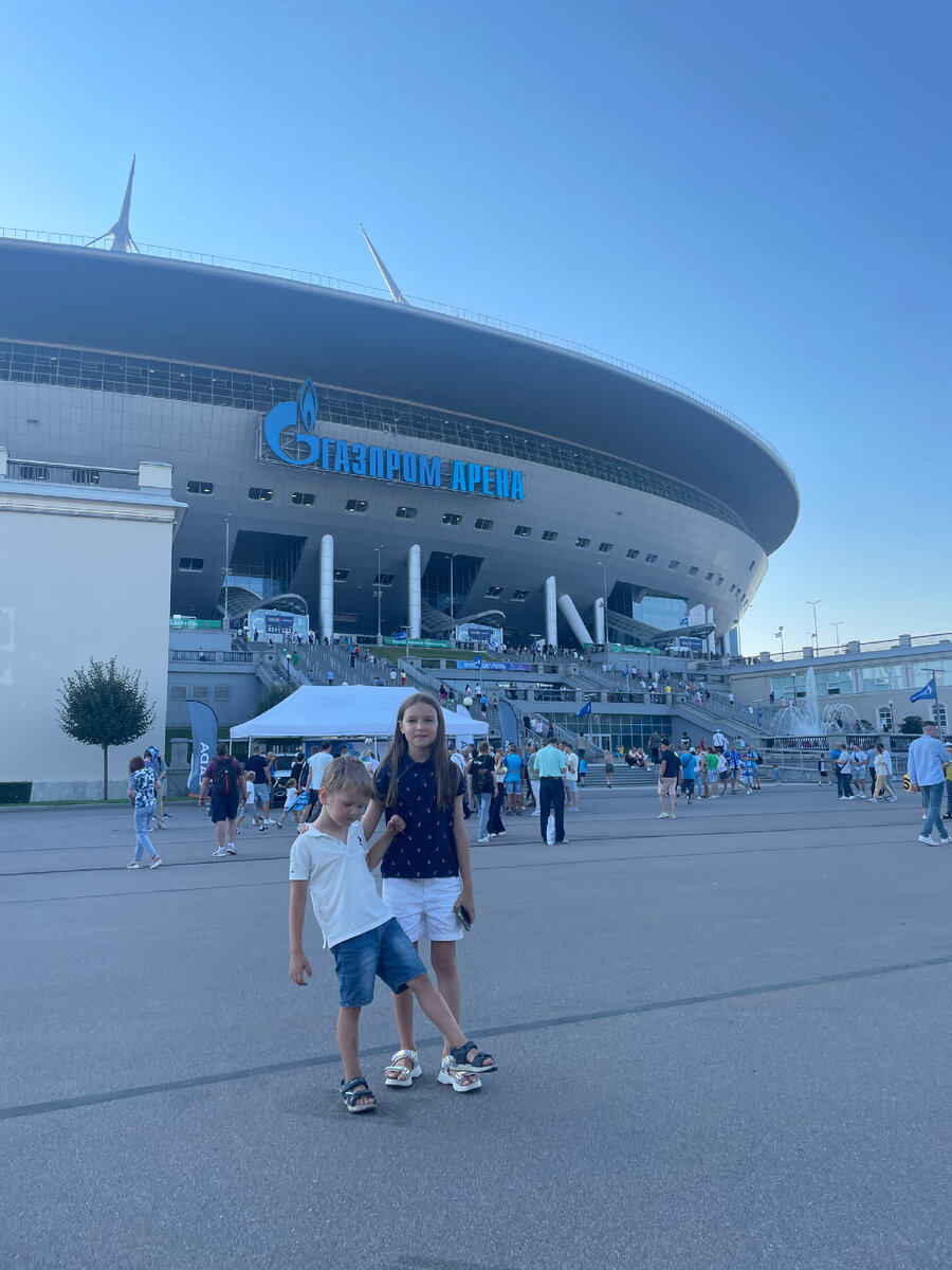 Возле стадиона Газпром Арена.