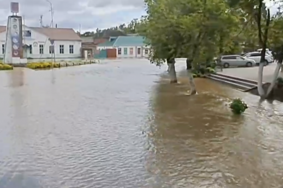 Приморском крае тайфун. Приморский край наводнение. Наводнение во Владивостоке. Тайфун Владивосток. Паводок в Приморском крае.