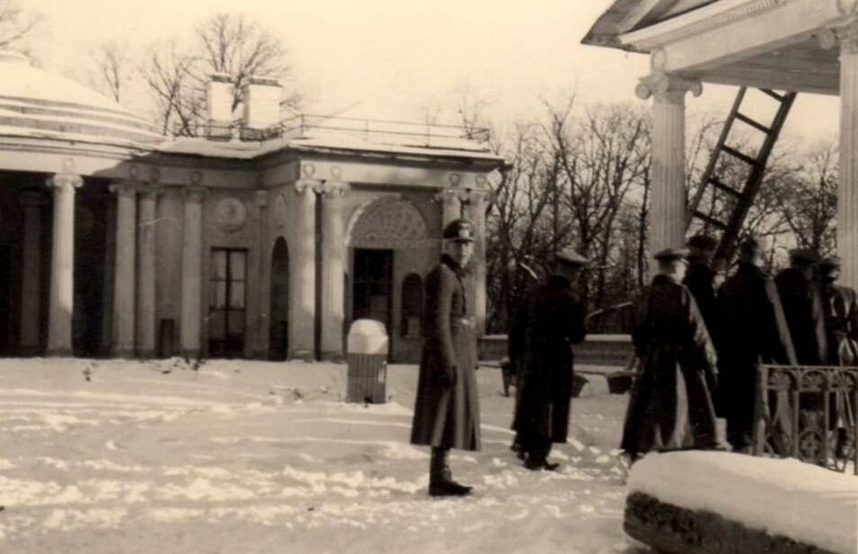Александровский дворец после войны фото Пушкин, разрушенный войной. Тогда и сейчас. 16 фото-воспоминаний из 1944-го Запи