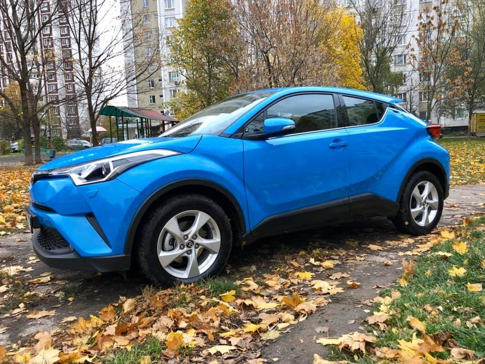 Автомобиль просится ехать и легко катится.