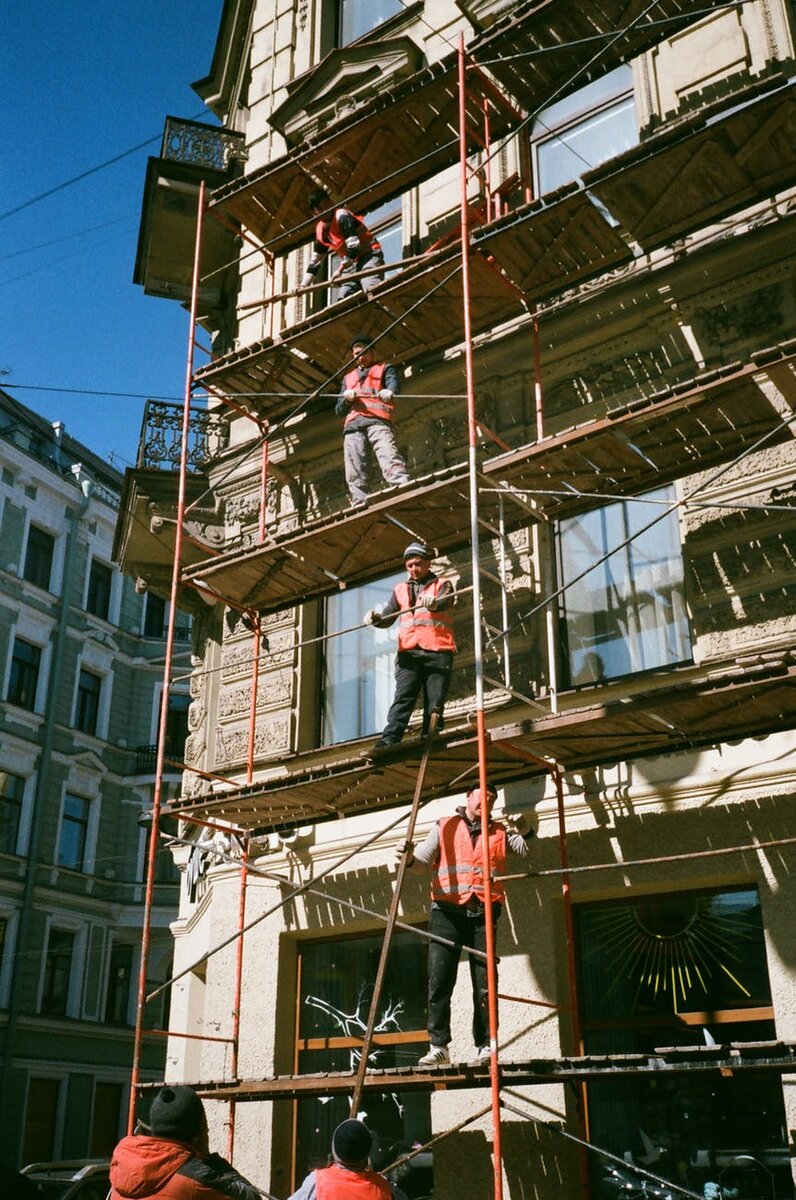 https://www.pexels.com/ru-ru/photo/2209529/