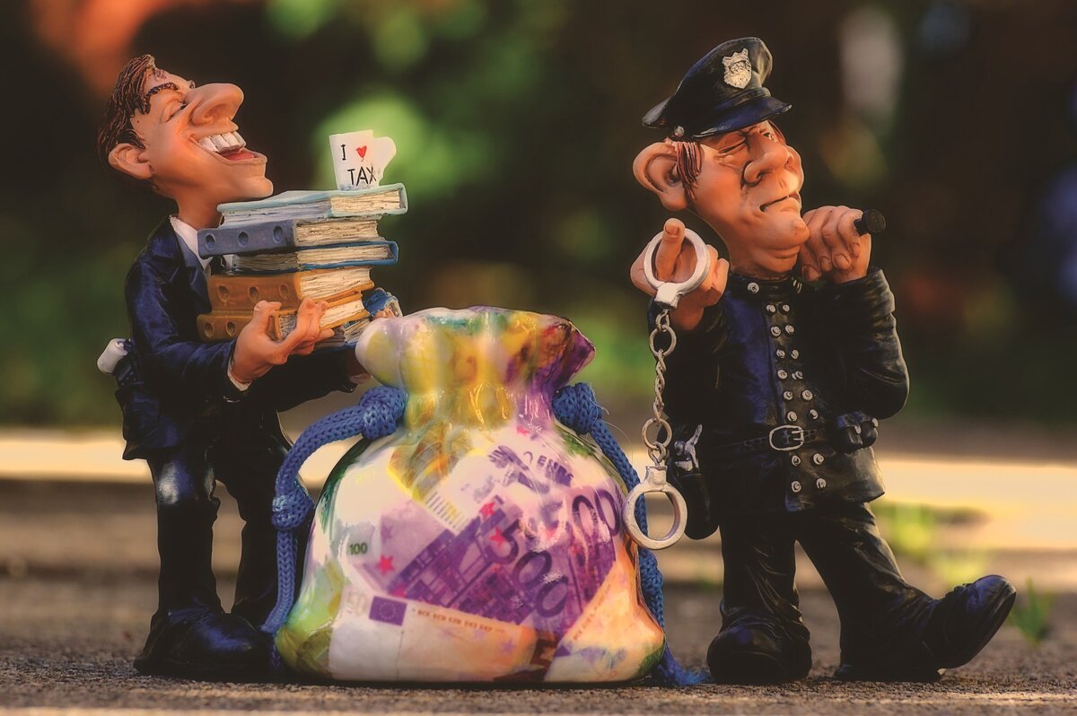 В Америке все государственные служащие декларируют свои доходы