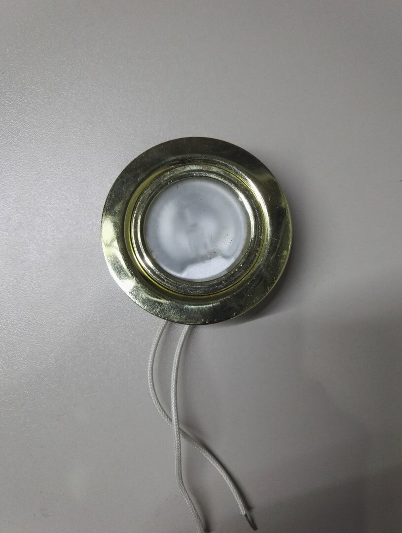 Как заменить лампочку в мебельном светильнике.(Инструкция с фото) | НА ...