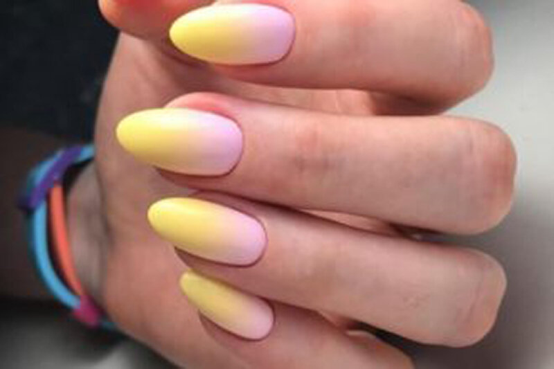 10 идей модного весеннего маникюра
