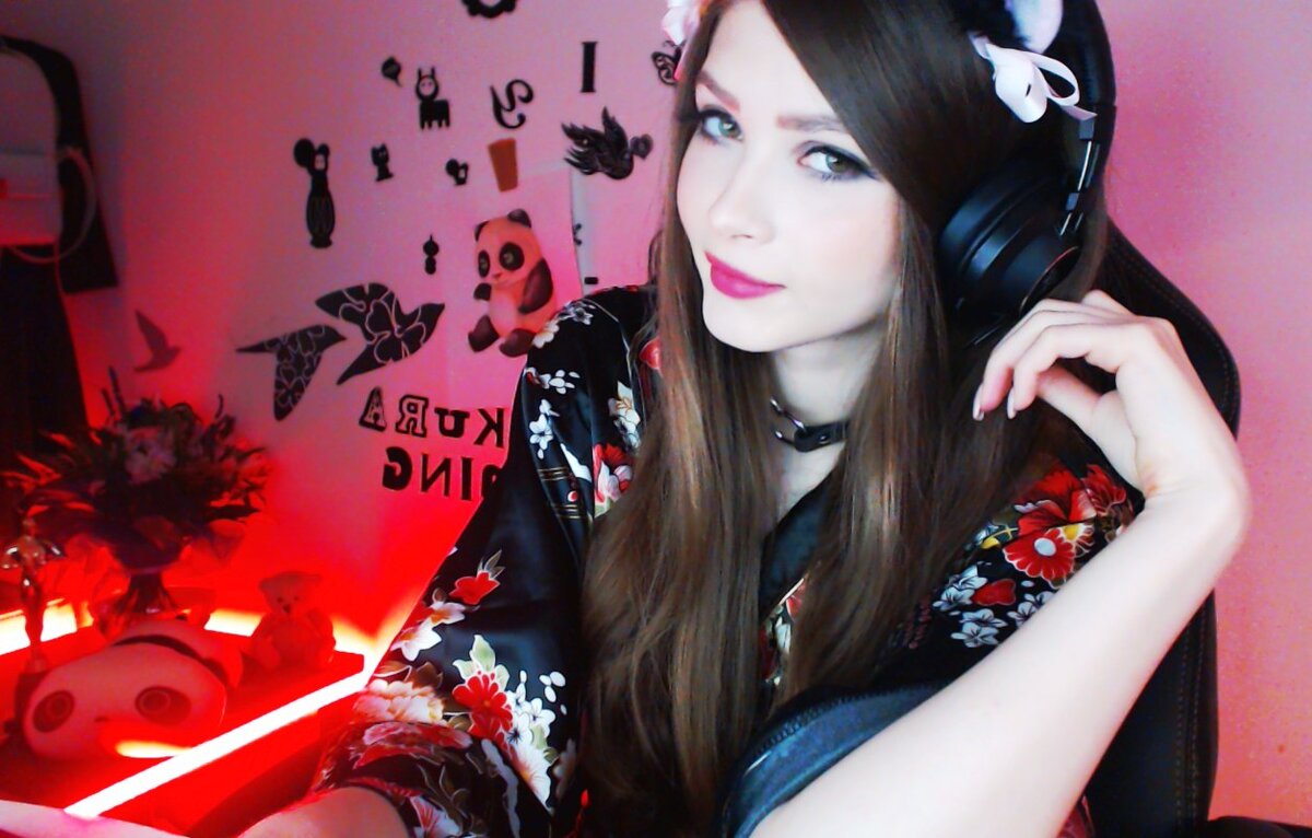 Карина сычева твич. Карина стримерша стрим. Стримерша арина бердникова. Twitch карина стримерша. Самые популярные стримерши.