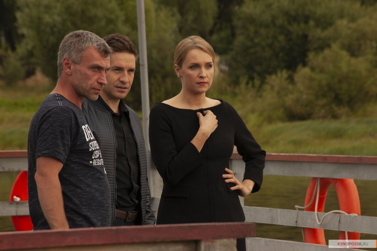 У Надежды есть только одна возможность устроиться на работу — стать паромщицей