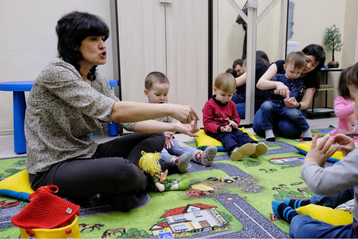 Групповые занятия по запуску речи в Центре "Логослов", г. Казань