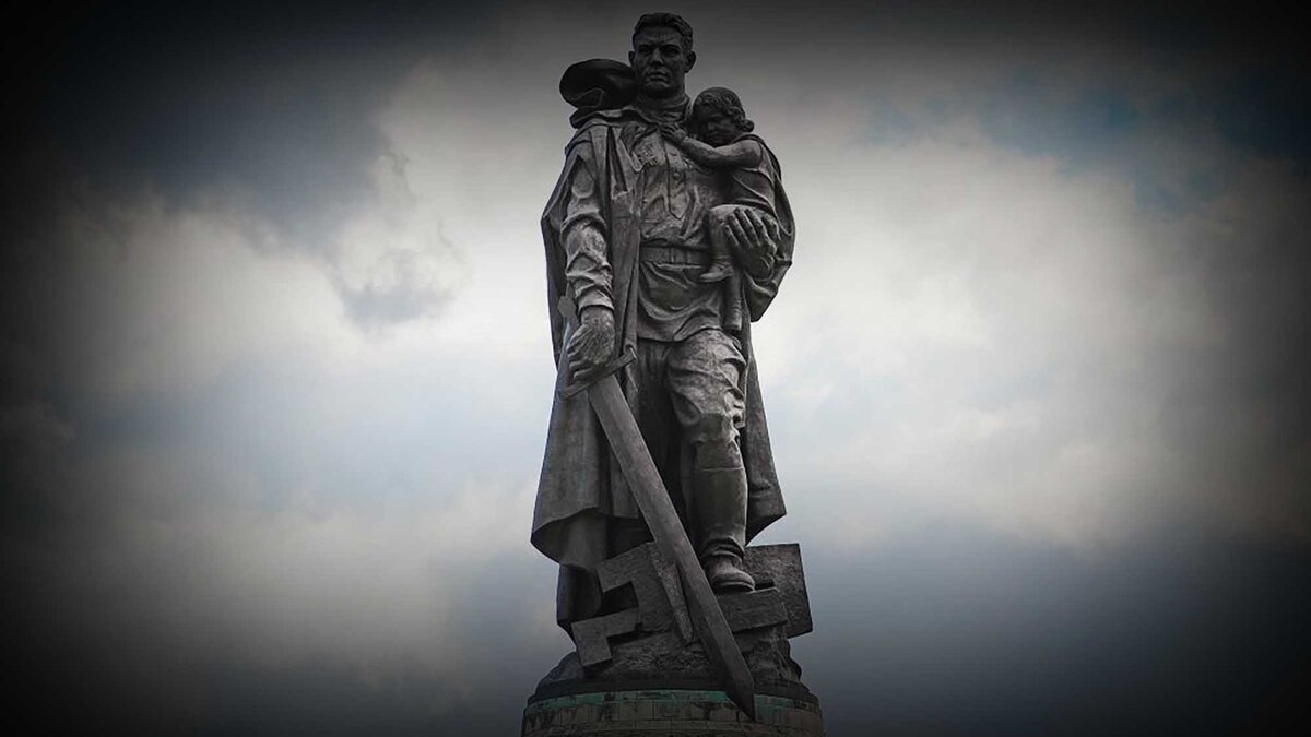 Памятник русскому солдату в берлине