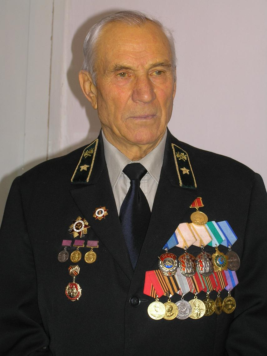 Медведев Назар Ермилович, 1926-2007