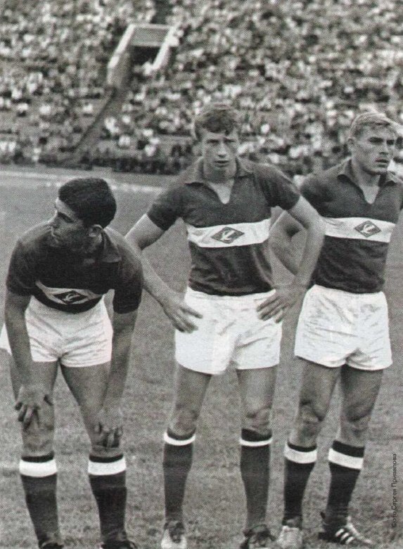 Сёмин- в центре