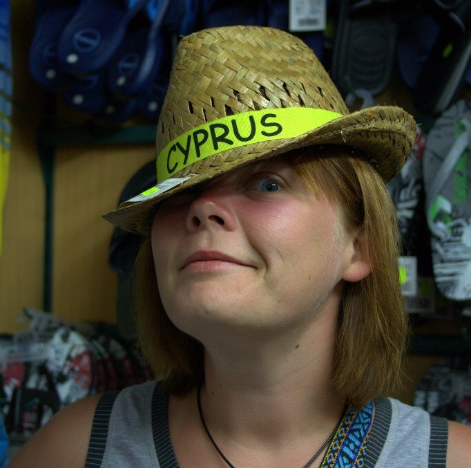 Шляпки для девочек - вещь крайне необходимая, повышающая дух и боевые качества!