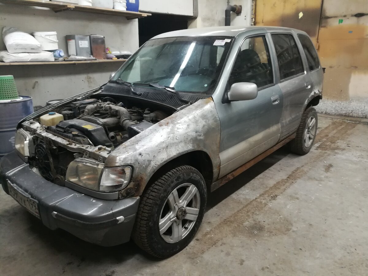 И так я пригнал машину в свой гараж,на покраску.