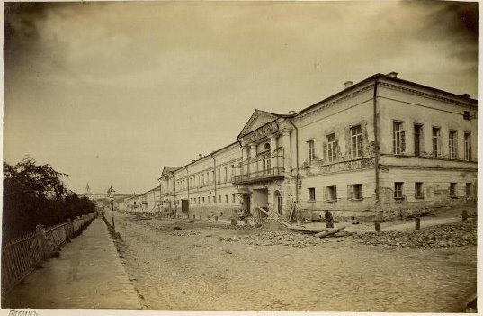 Главный Штаб Казанского Военного Округа по Черно-озерской улице. 1879 год. Фото: Национальный музей Республики Татарстан.