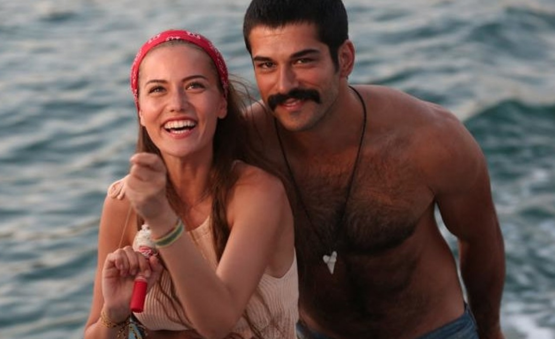 Турецкий фильм Любовь похожа на тебя Бурак Озчивит и Фахрийе Эвджен Озчивит