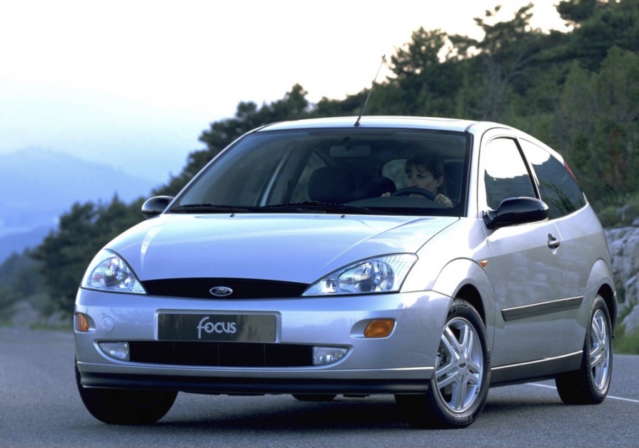 Ford Focus 1 поколение