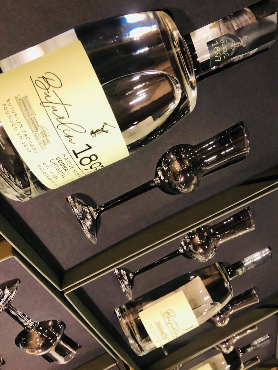 Граппаглас и водка Бутурлин