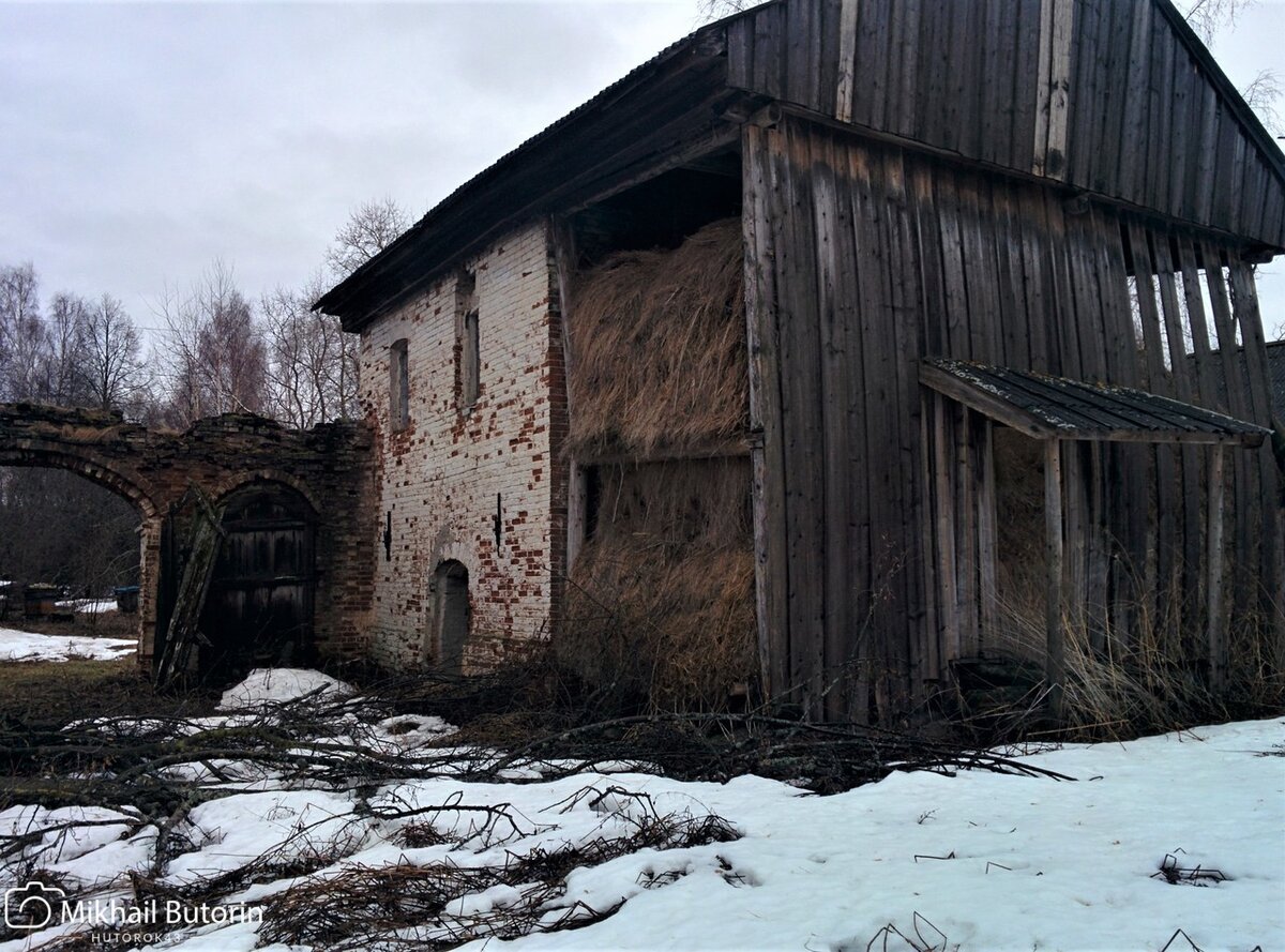 Во дворе господского дома | Вятский Хутор | Дзен