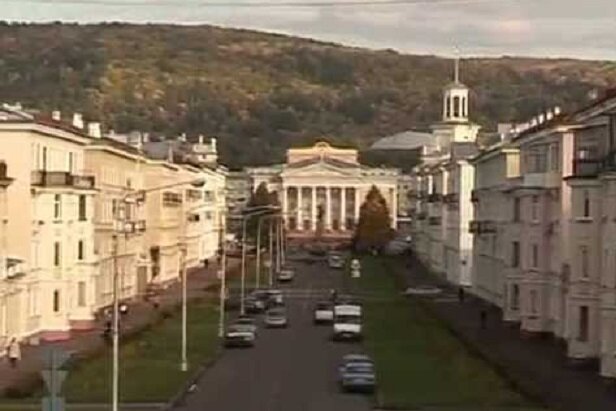 Железногорск - закрытый город с комбинатом в скале 