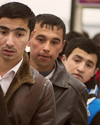 Мигранты в России