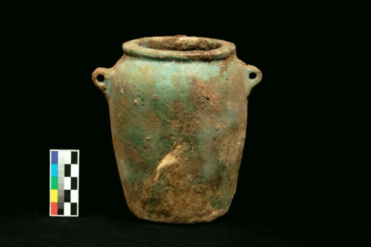 Это тоже один из найденных канопов (Управление древностей Египта)