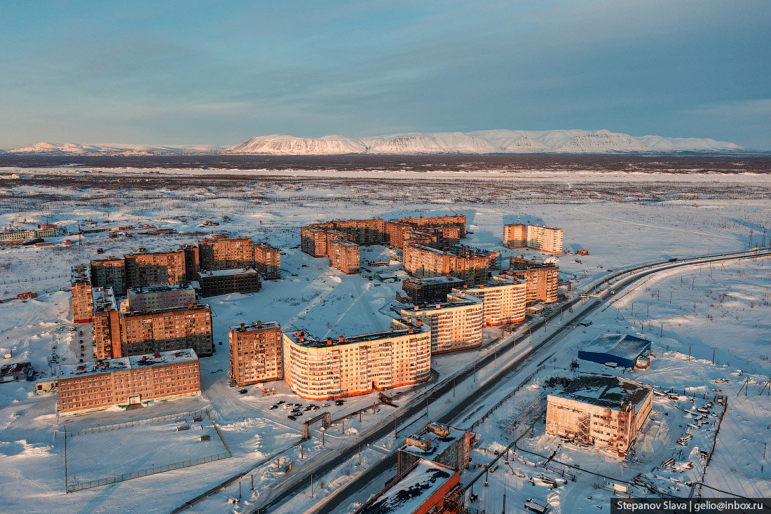 Норильск время. Микрорайон Оганер Норильск. Норильск с высоты. Норильск Оганер площадка. Оганер Норильск фото.