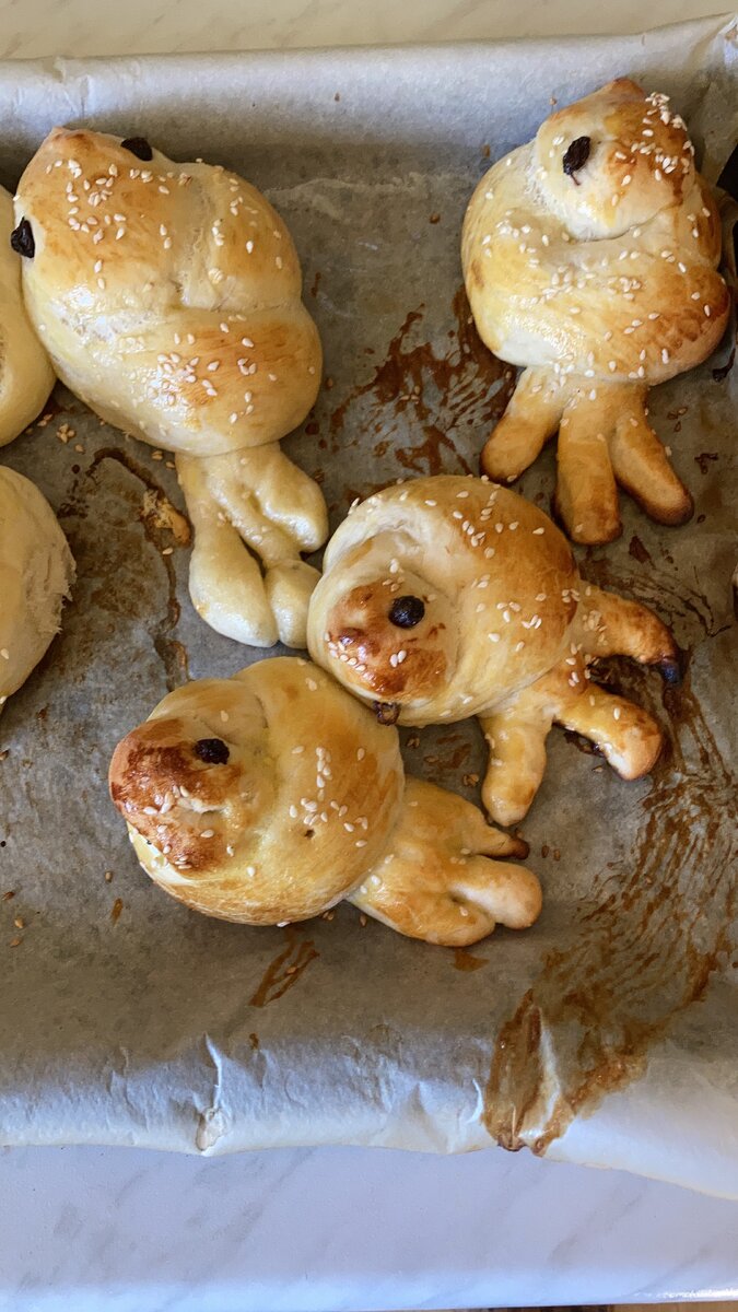 Ну вот он, этот ужас, летящий на крыльях... Это мои уродцы, чтоб вы все понимали степень моей рукожoпoсти и бытовой деградации.